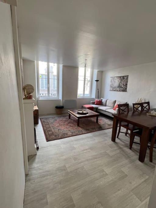 La Boheme 2 Apartment Байо Екстериор снимка